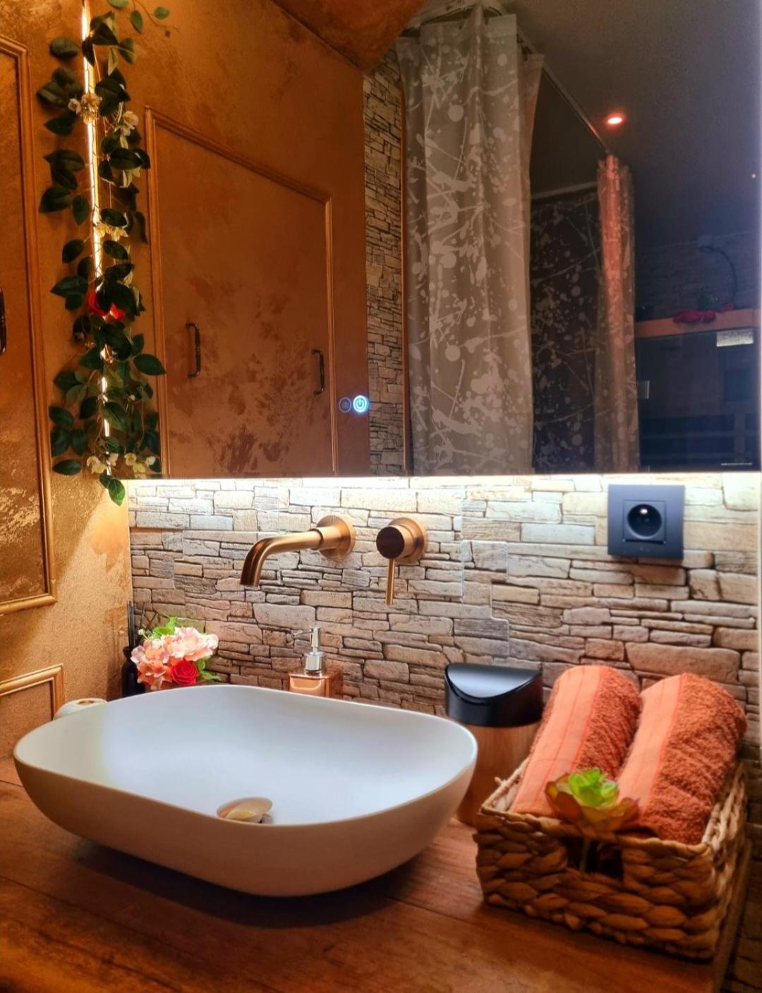 Aslyra "Appart-Hotel" リエージュ エクステリア 写真